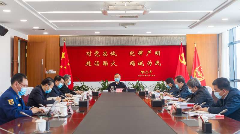 男生操女生在现观看黄明在应急管理部党委会上强调 着力加强党委班子自...